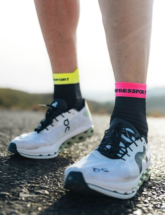 Compressport Pro Racing Socks v4.0 Ultra Light - High - Sole Mate