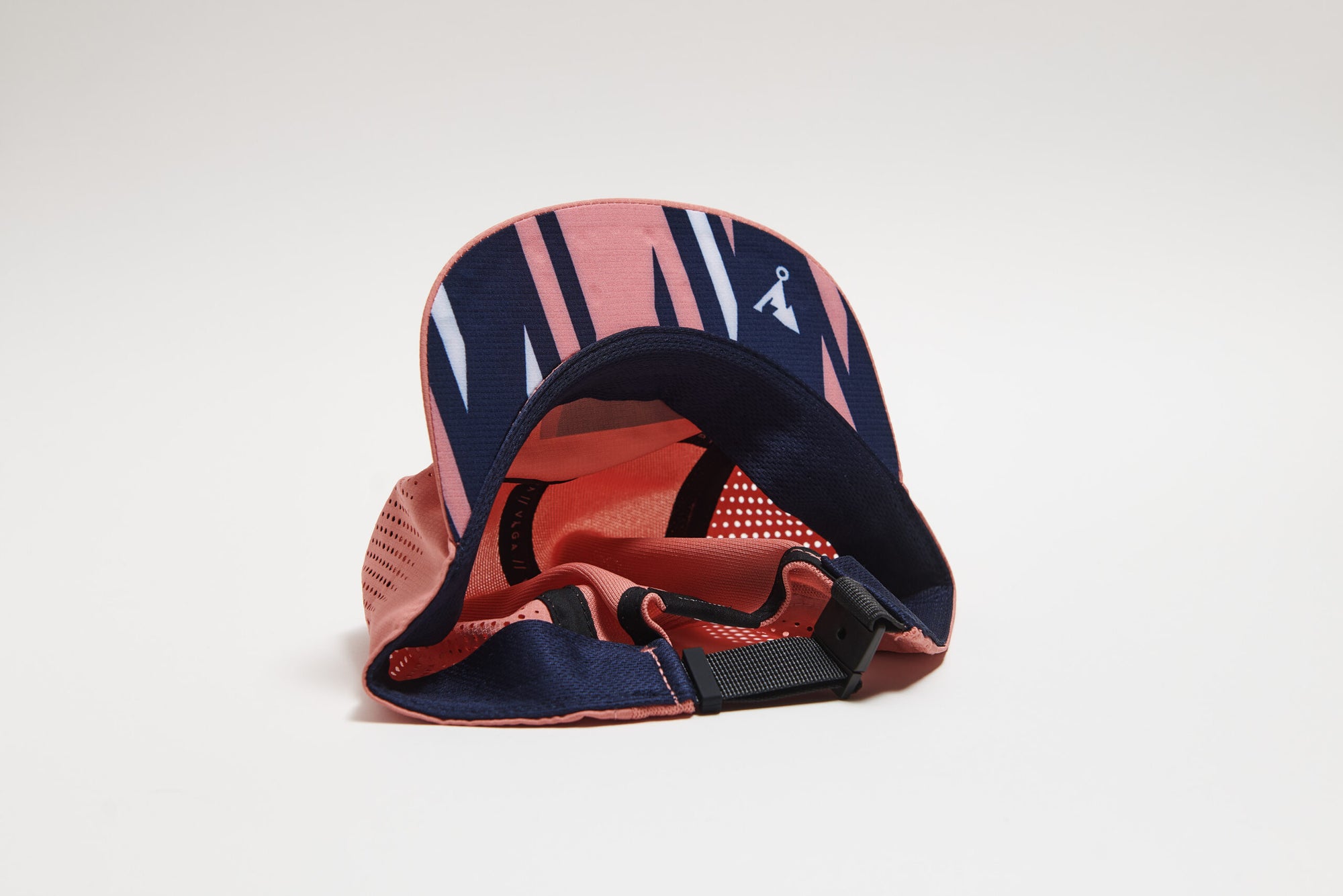 Vaga Running Feather Racing Cap